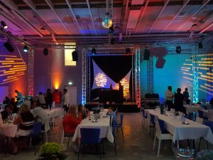 60044048_2206045736099175_2795477574539542528_n